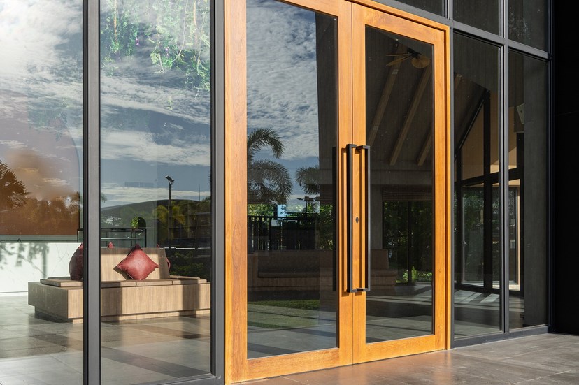 Офисные двери REHAU