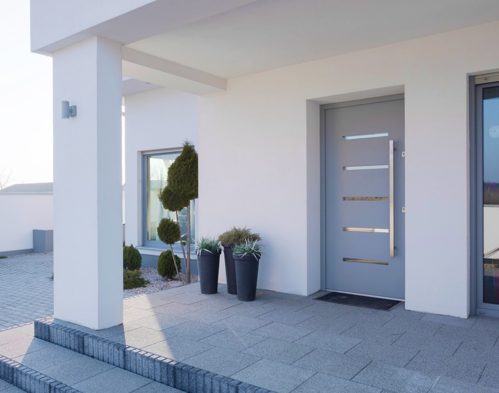 Входные двери для коттеджей