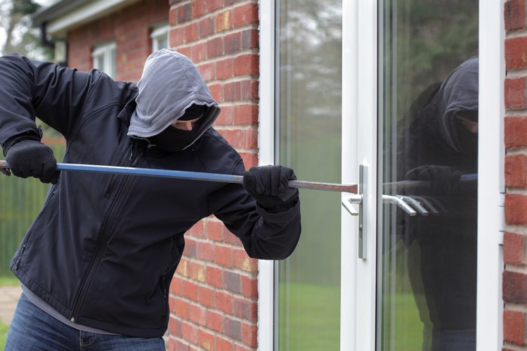 Безопасность окон: ударопрочное остекление